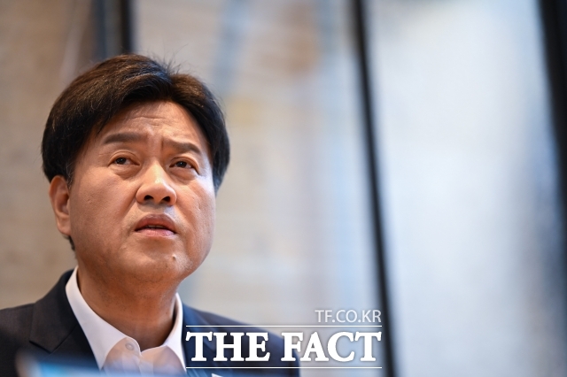 김 후보는 당내 기득권 타파와 청년·신인 정치인의 기회 확대를 위해 '동일 지역구 3선 제한'을 공약으로 내걸었다. /남윤호 기자