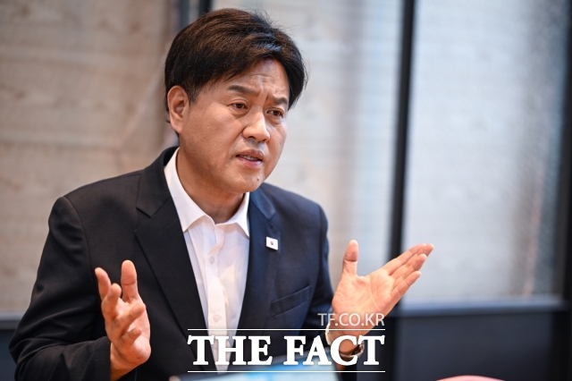 김용 더불어민주당 최고위원 후보가 최근 논란이 된 유시민 작가의 발언을 두고 