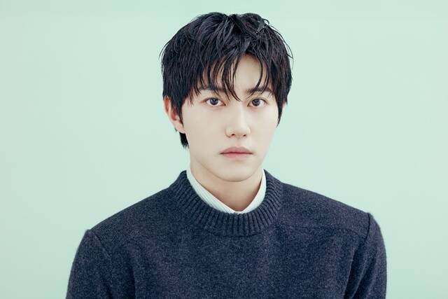배우 곽동연이 오는 8월 입대를 확정한 가운데 잠시 군백기를 갖는다. 그는 이를 '인터미션'이라고 표현하며 돌아왔을 때 반갑게 맞아달라고 당부했다. /더블랙레이블