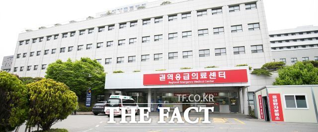 전남광주특별시 순천시 성가롤로병원이 보건복지부의 2026년 권역응급의료센터 재지정 평가를 통과, 권역응급의료센터에 4회 연속 지정됐다. 성가롤로병원 응급실/ 순천시