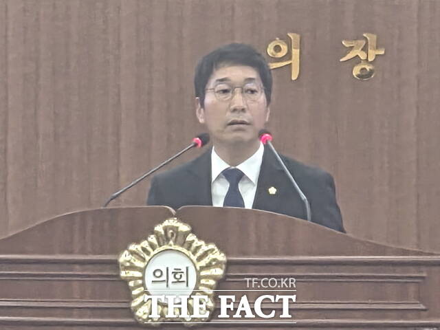 유수영 아산시의회 의원이 29일 열린 제266회 임시회 제2차 본회의에서 5분 자유발언을 하고 있다. /정효기 기자