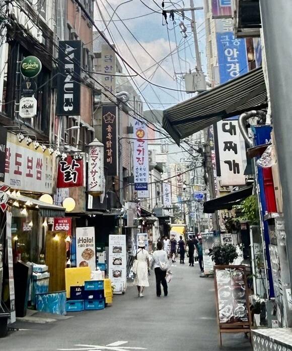 서울 중구는 내달 28일까지 서울영화센터와 을지명보 골목형상점가 일대에서 '을지명보 스탬프 투어'를 운영한다고 29일 밝혔다. /중구