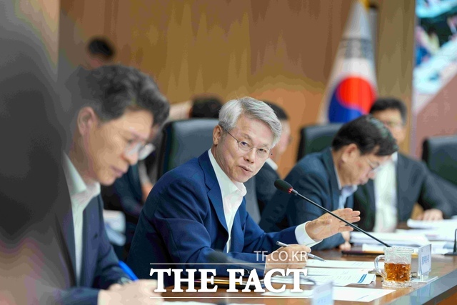 민형배 전남광주시장이 지난 8일 전남광주시 제1회 간부회의를 주재하고 있다. /전남광주시