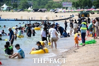  전국 기록적인 폭염…'더위 피해 해수욕장으로' [TF사진관]