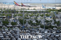  차량 가득한 인천공항 주차장 [포토]
