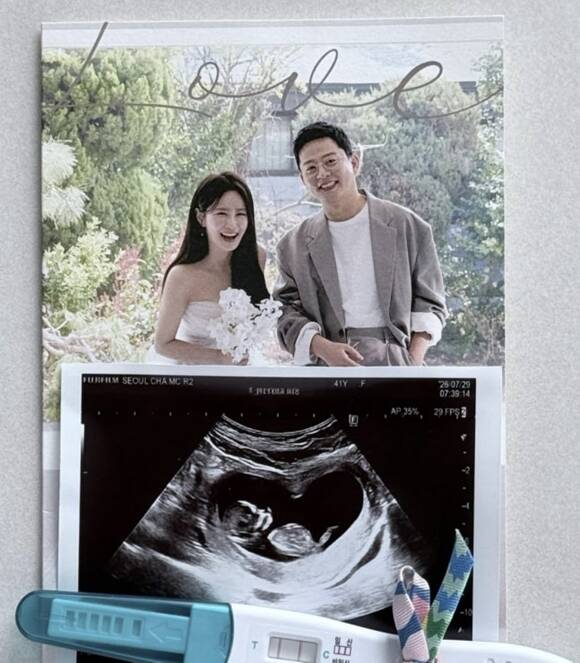 코미디언 김지민(위 왼쪽) 김준호 부부가 결혼 1년 만에 부모가 된다. /소셜 미디어 캡처