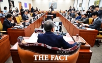  안건 상정하는 송기헌 과방위원장 [포토]