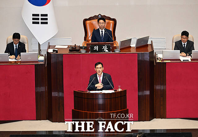 김태규 국민의힘 의원이 31일 오후 서울 여의도 국회에서 형사소송법 개정안에 대한 무제한토론(필리버스터)를 하고 있다. /국회=배정한 기자