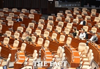  듣는 사람 없는 필리버스터 [TF사진관]