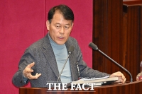  윤한홍 출석 13시간 만에 귀가…특검, '나와 무관' 배치 진술 확보