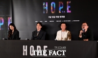  '호프' 400만 넘었다…30일째 예매율 1위