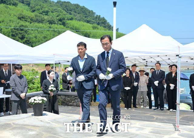 이야기포·두룩여 미군폭격사건 희생자 추모제가 남면 안도 이야기포 평화공원에서 열리고 있다. /여수시