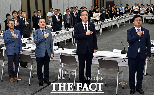 이형일 재정경제부 1차관이 3일 오후 서울 중구 은행회관에서 열린 제59차 세제발전심의위원회에 참석해 모두발언 하고 있다. /박상민 기자
