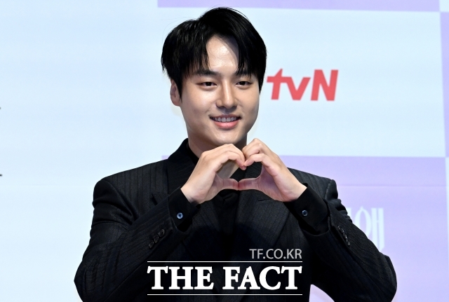 배우 양세종이 14일 오후 서울 강남구 엘리에나 호텔 서울강남에서 열린 tvN 새 토일드라마 '오싹한 연애' 제작발표회에서 포즈를 취하고 있다. /박상민 기자