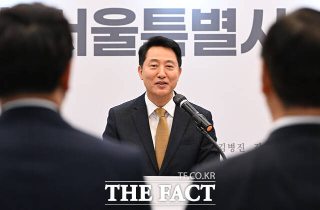오세훈 서울시장이 정부의 부동산 세제 개편안을 정면 비판했다. 사진은 오세훈 서울시장이 지난달 21일 오후 서울 중구 서울시의회에서 열린 제12대 서울시의회 개원 기념식에 참석해 축사하고 있다. /이새롬 기자