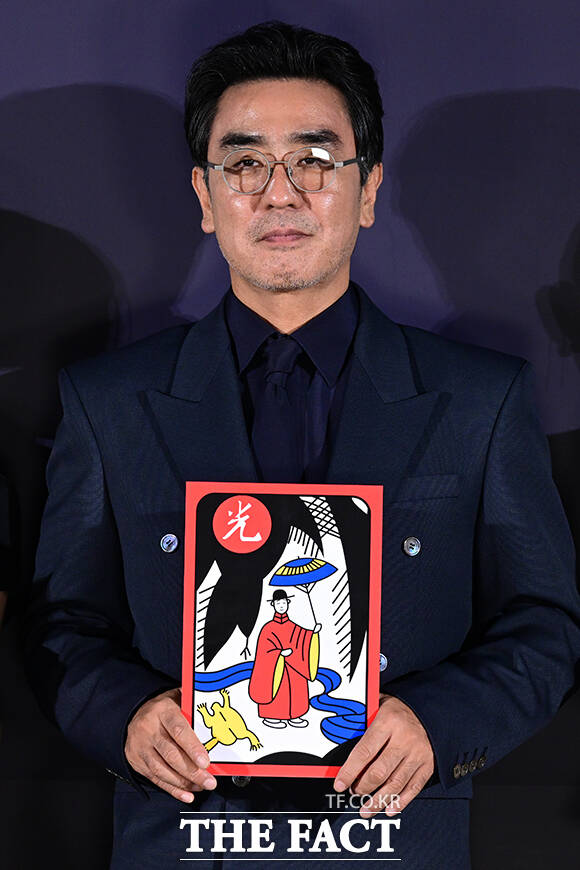 '비광'에서 톱스타 부부를 연기한 류승룡(왼쪽)과 하지원이 촬영에 대한 에피소드를 이야기하고 있다.