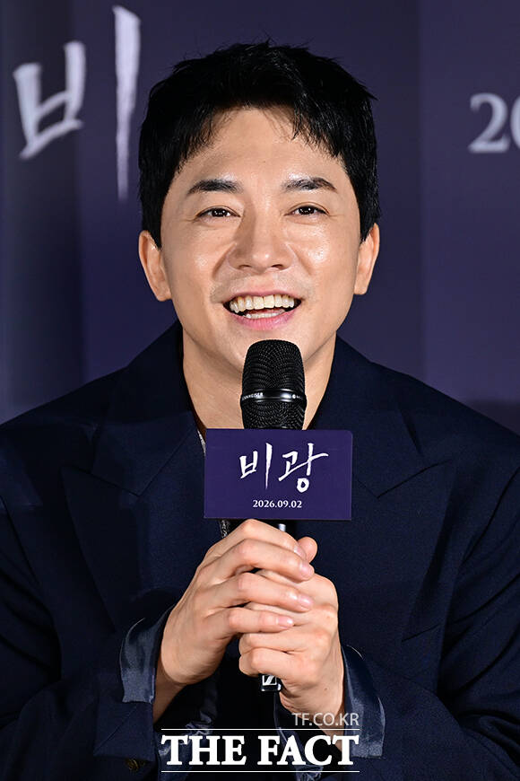 '비광'에서 톱스타 부부를 연기한 류승룡(왼쪽)과 하지원이 촬영에 대한 에피소드를 이야기하고 있다.