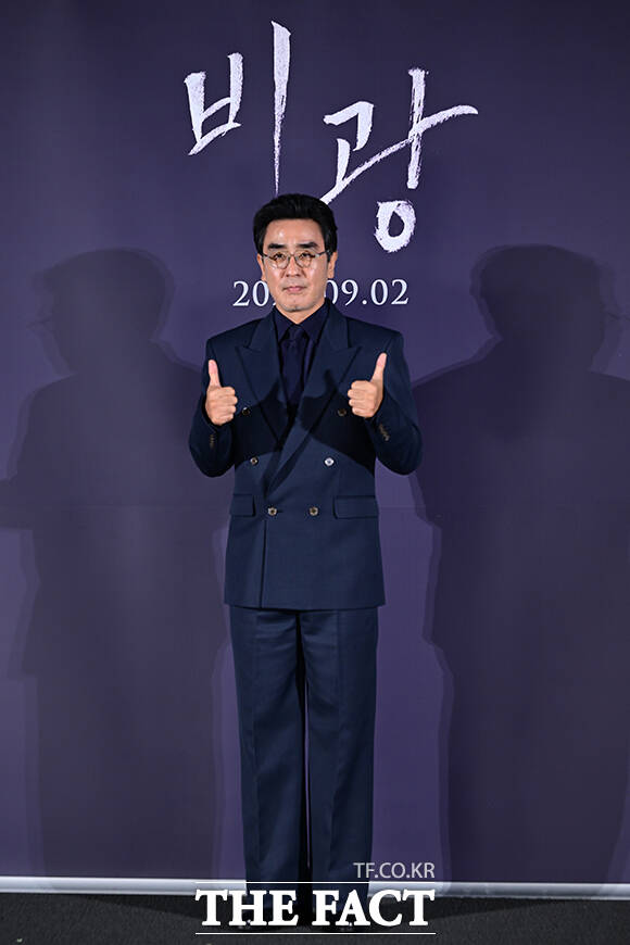 '비광'에서 톱스타 부부를 연기한 류승룡(왼쪽)과 하지원이 촬영에 대한 에피소드를 이야기하고 있다.