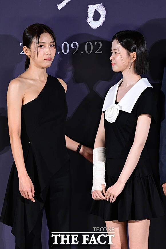 모녀 역을 맡은 하지원과 김시아의 미모.