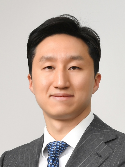정기선 HD현대 회장이 부친인 정몽준 아산재단 이사장의 주식 280만 주를 증여받아 2대 주주 자리에 오른다. /HD현대