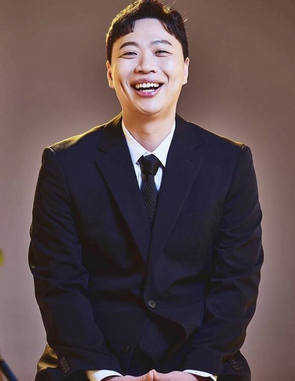 개그맨 이상준이 미국 LA 공연 이후 제기된 관객들의 비판에 