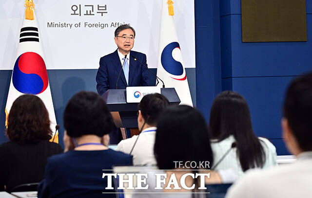 조 장관은 전날 있었던 미셸 스틸 신임 주한미국대사와의 면담에 대해선