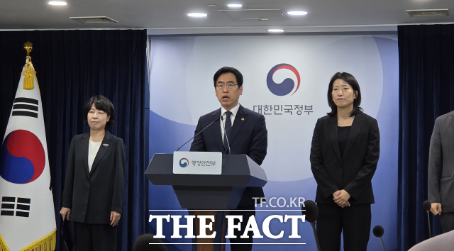 김민재 행정안전부 차관이 5일 서울청사 브리핑룸에서 '업무보고' 사전브리핑을 진행 중이다. /정소양 기자