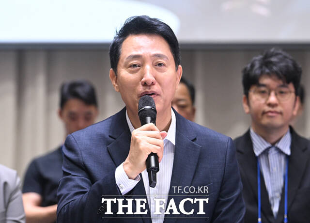 오세훈 서울시장이 6일 서울시청 대회의실에서 열린 '부동산 정상화를 위한 시민 대토론회'에 참석해 발언하고 있다. /이새롬 기자
