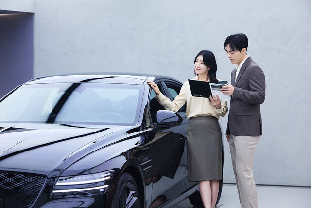 현대캐피탈이 제네시스 G80과 GV80을 대상으로 '제네시스 파이낸스 썸머 페스타'를 진행한다. /현대캐피탈