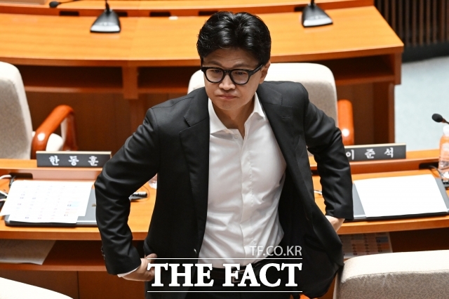 한동훈 무소속 의원이 24일 오전 서울 여의도 국회에서 열린 예산결산특별위원회 전체회의에 참석하고 있다./남용희 기