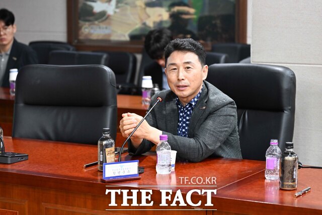 이남오 함평군수가 7일 공군 제1전투비행단에서 열린 간담회에서 