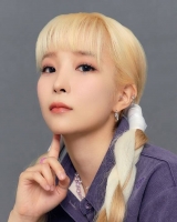  가수 런치, 작곡가 안성현과 8일 백년가약…결혼식에서 신곡 공개