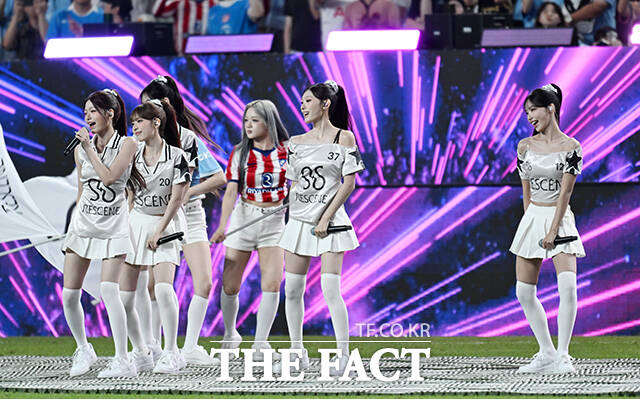 2026 쿠팡플레이 시리즈 아틀레티코 마드리드(AT마드리드)와 맨체스터 시티의 경기가 9일 오후 서울 마포구 서울월드컵경기장에서 열린 가운데 리센느가 축하공연을 펼치고 있다. /서울월드컵경기장=박헌우 기자