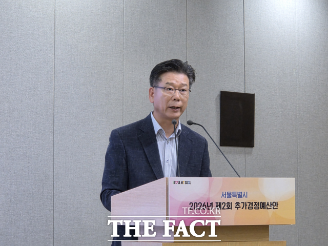 이동률 서울시 기획조정실장이 10일 오전 서울시청에서 추가경정예산안에 대해 기사설명회를 진행 중이다. /정소양 기자
