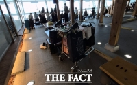  “더 심해졌지”…퇴거명령에도 인천공항 노숙인 ‘그 자리 그대로’ [오승혁의 현장]