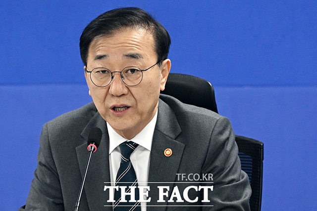 김윤덕 국토교통부 장관이 11일 국토교통위원회 업무보고에서 