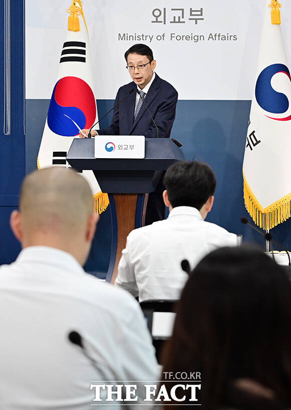 박두순 외교부 대변인이 11일 오후 서울 종로구 외교부에서 현안 관련 정례브리핑을 하고 있다. /임영무 기자