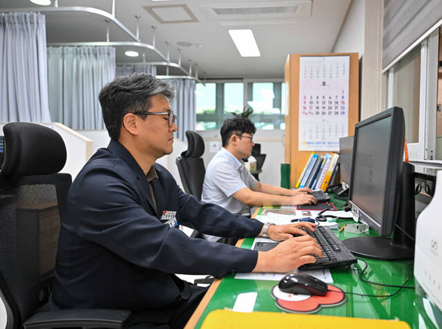 영주시가 도입한 AI 보이스봇 당직 모습. /영주시