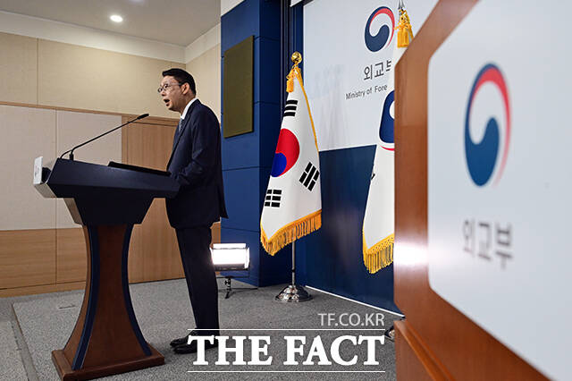 박두순 외교부 대변인이 11일 오후 서울 종로구 외교부에서 현안 관련 정례브리핑을 하고 있다. /임영무 기자