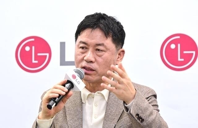류재철 LG전자 CEO가 올해 초 미국 라스베이거스 'CES 2026' 현장에서 열린 기자간담회에서 사업 전략을 소개하고 있다. /LG전자