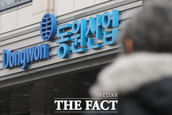 동원그룹의 사업 지주사인 동원산업이 올해 2분기 연결 기준 매출 2조5720억원, 영업이익 1515억원으로 전년 동기 대비 각각 9.0%, 13.3% 증가했다고 12일 공시했다. /뉴시스