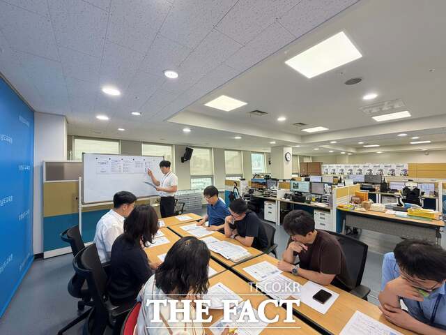 12일 충남도교육청이 교권 침해 피해교원 보호 신속 대응 훈련을 실시하고 있다. /충남도교육청
