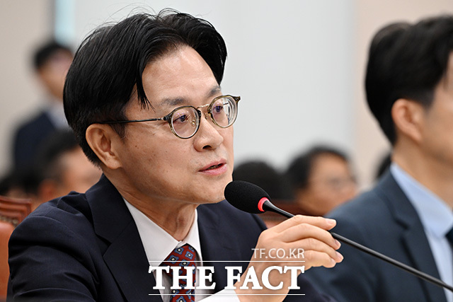 업무보고하는 김정관 산업통상부 장관.