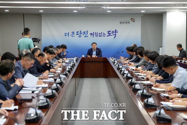 김기재 당진시장은 12일 민생경제 비상대책 회의를 열고 '민생 살리기 50일 비상조치’'에 돌입했다. /당진시