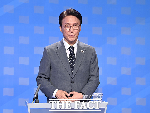 '민주당 전당대회 D-5' 마지막 TV토론 앞둔 당대표 후보들. /국회사진기자단