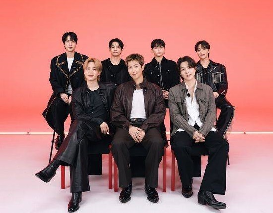 방탄소년단, BTS가 미국 빌보드 메인 송차트 '핫 100'에서 또 하나의 의미 있는 기록을 세웠다. 빌보드 최신 차트에 따르면 BTS 정규 5집 'ARIRANG'의 타이틀곡 'SWIM'이 핫 100 91위를 기록했다. /빅히트뮤직