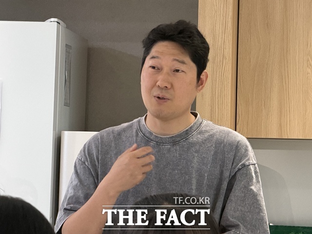 단기임대 플랫폼 삼삼엠투 운영사 스페이스브이의 박형준 대표가 12일 서울 서초구에서 열린 한국프롭테크포럼 'PRM스퀘어 미디어허브'에서 질문에 답변하고 있다. /공미나 기자