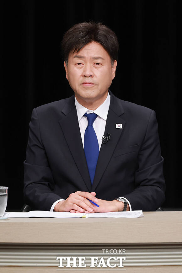 더불어민주당 최고위원 선거에 출마한 김용 후보가 정청래 당대표 후보를 향해 