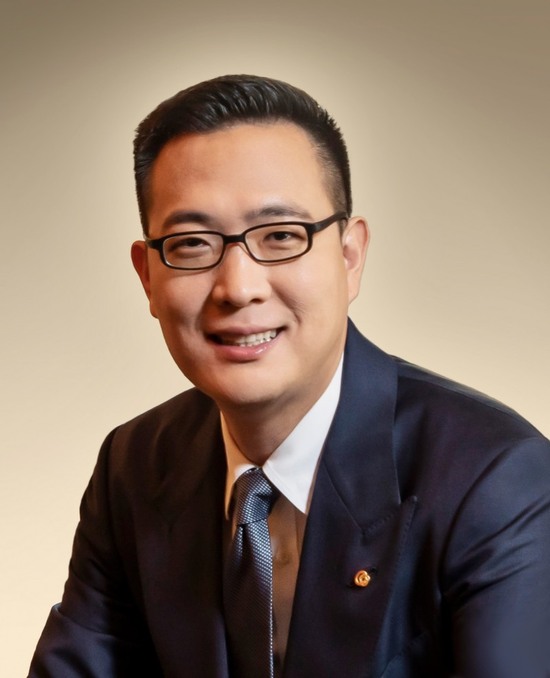 김동선 전 한화호텔앤드리조트 미래비전총괄이 올해 상반기 보수 14억1000만원을 수령했다. /한화갤러리아