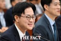  밝은 표정 보이는 김정관 장관 [포토]